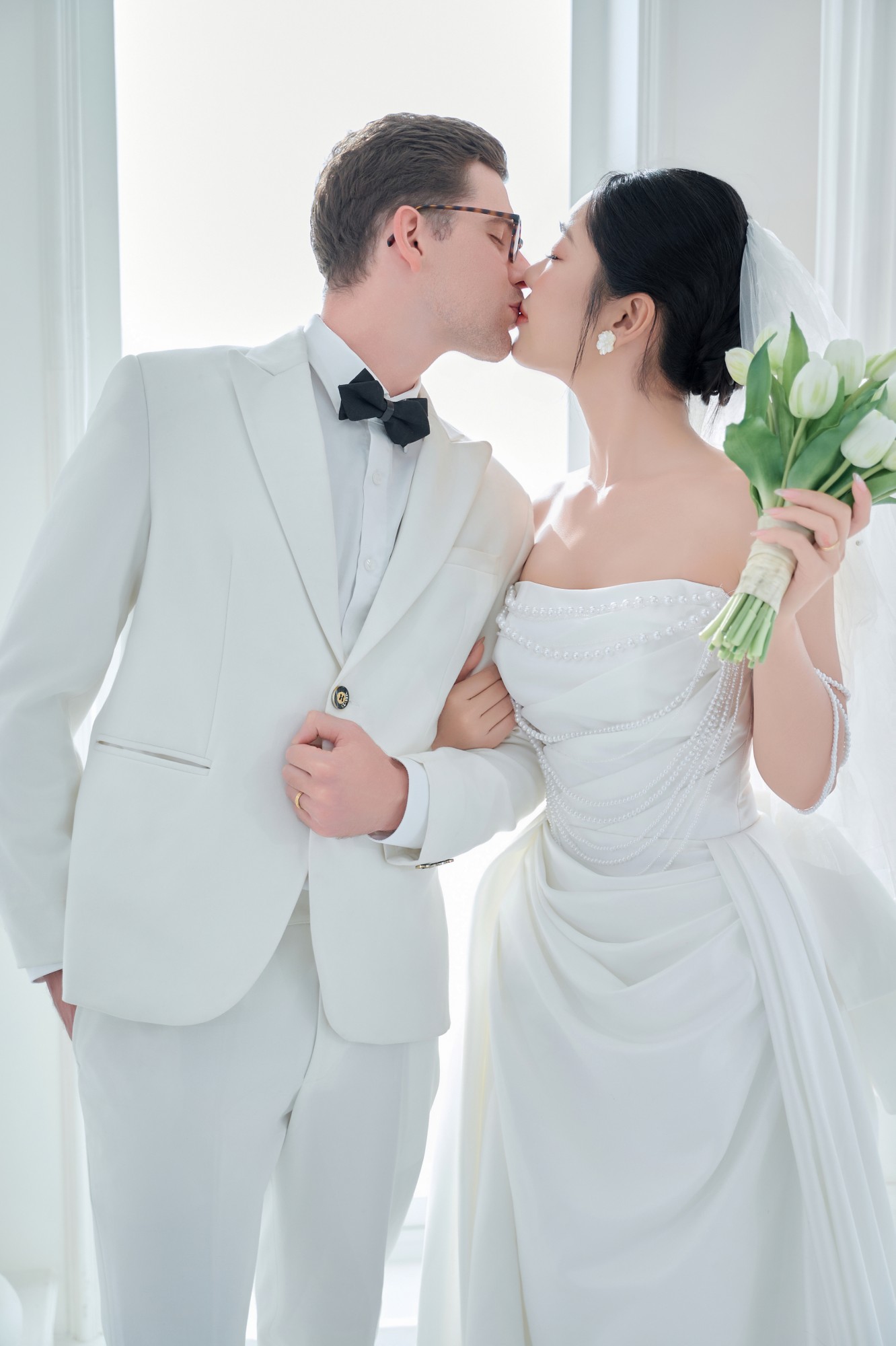 Thiệp cưới online - Hằng & Neill