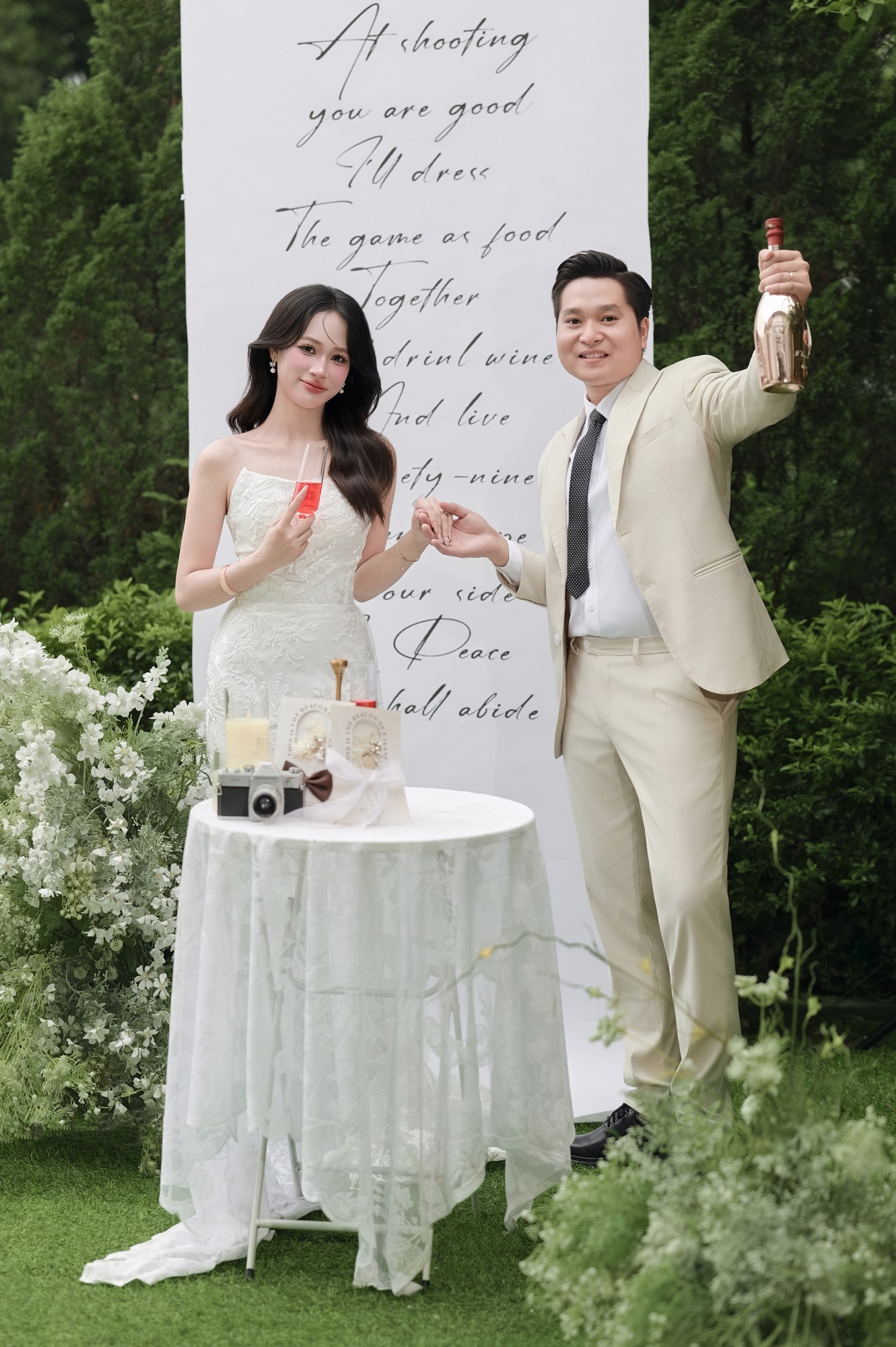 Thiệp cưới online - Đám cưới Thu Thảo và Trần Hiếu